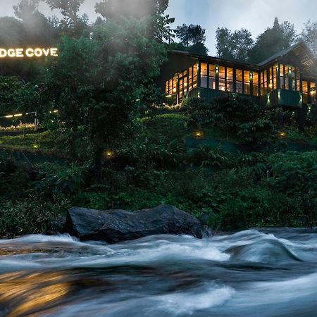 Вилла Iron Bridge Cove Meppadi Экстерьер фото