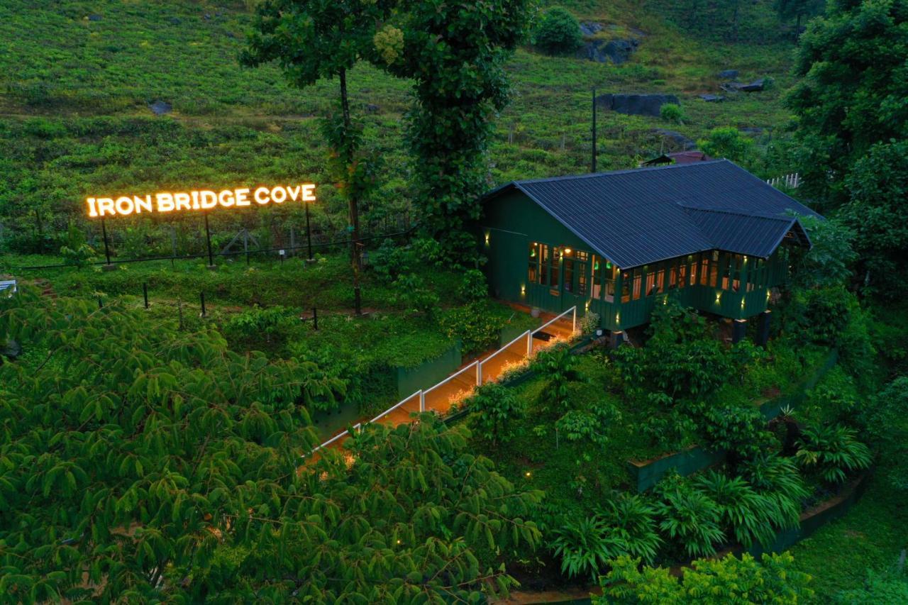 Вилла Iron Bridge Cove Meppadi Экстерьер фото